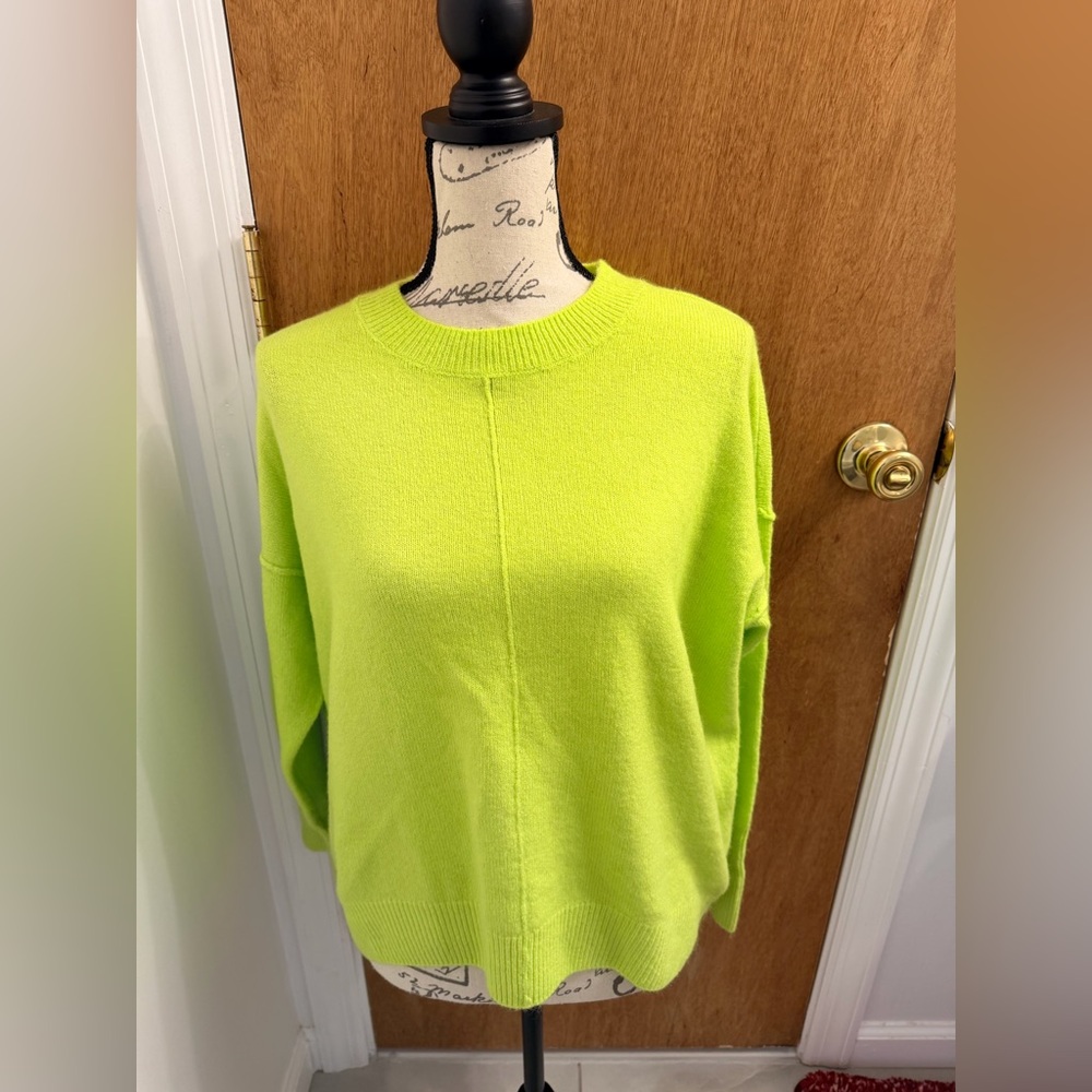Vince Camuto Neon Lime Green Knit Sweater Crew Neck Pullover Soft Retro.